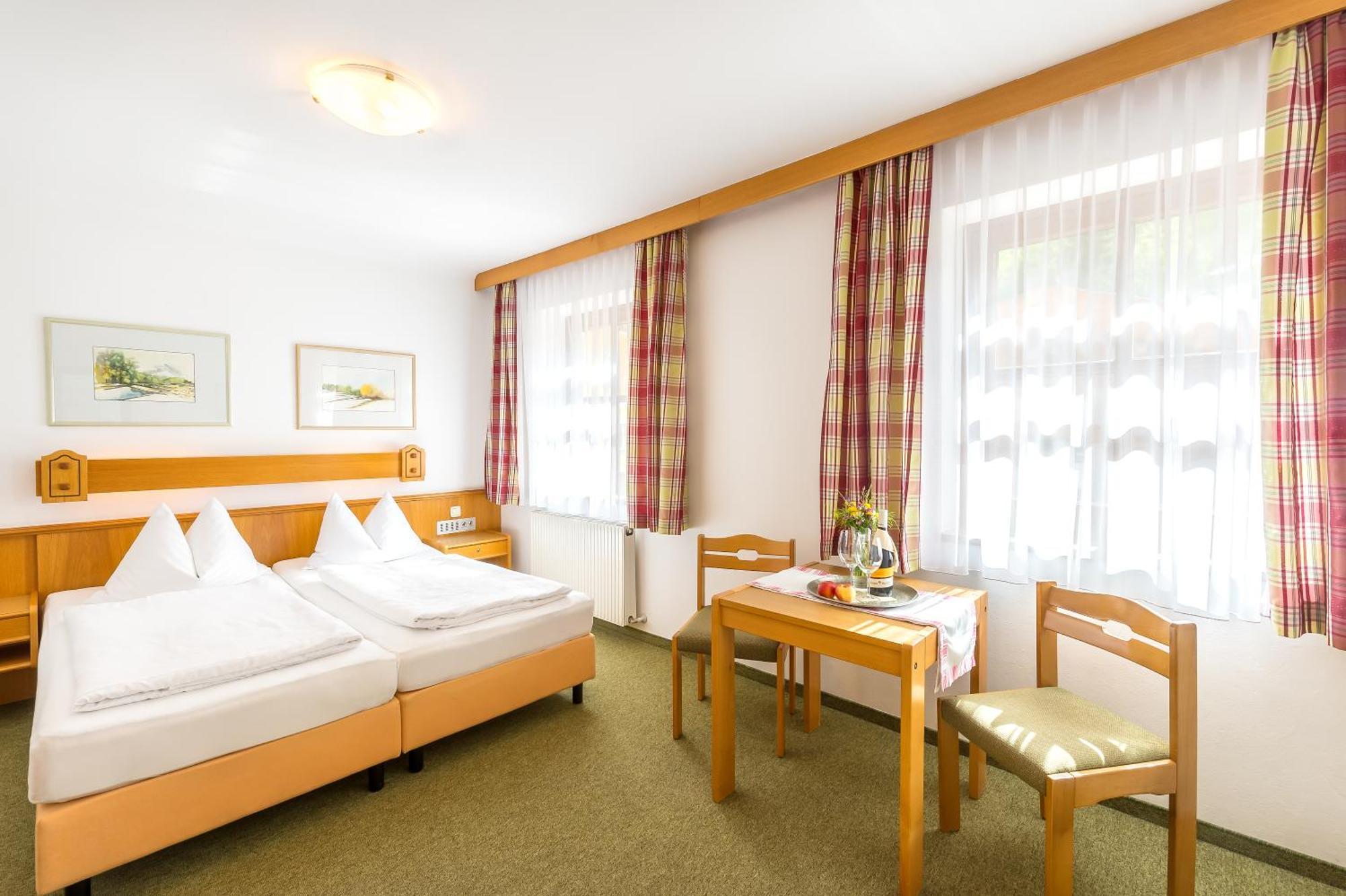הוטשלאג Landhotel Almroesl Im Grossarltal חדר תמונה